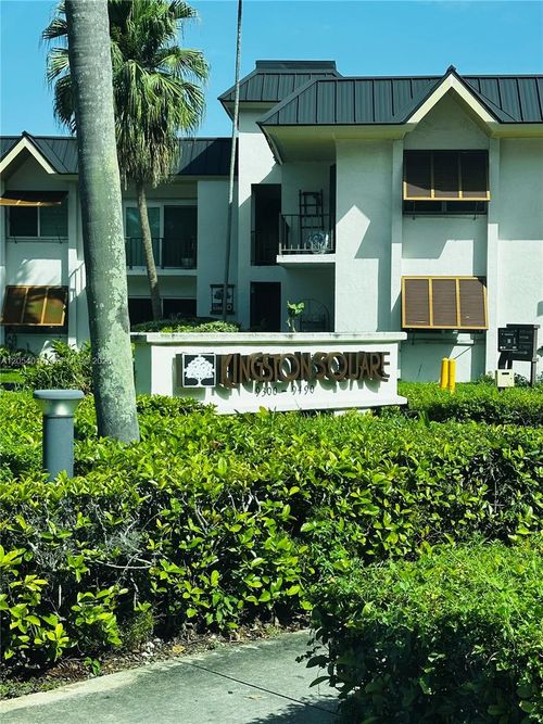 i1-9354 Sw 77th Ave, Miami, FL, 33156 | Card Image