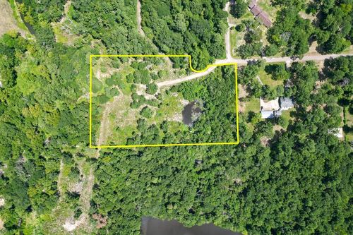 215 Garden Shadow Dr, Conroe, TX, 77384 | Card Image