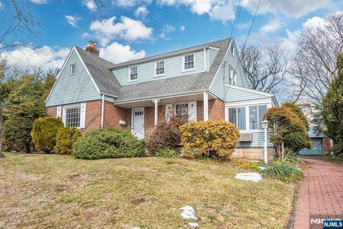 567 Windsor Rd, Wood Ridge, NJ, 07075-1308 | Card Image