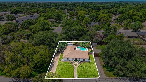 3605 Spring Valley Dr, Bedford, TX, 76021-2227 | Card Image