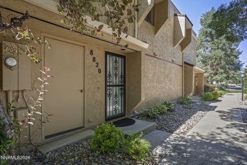 8820 Dixon Ln, Reno, NV, 89511-1525 | Card Image