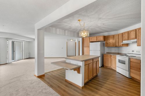 101-2155 6th Ln Se, Cambridge, MN, 55008-2527 | Card Image