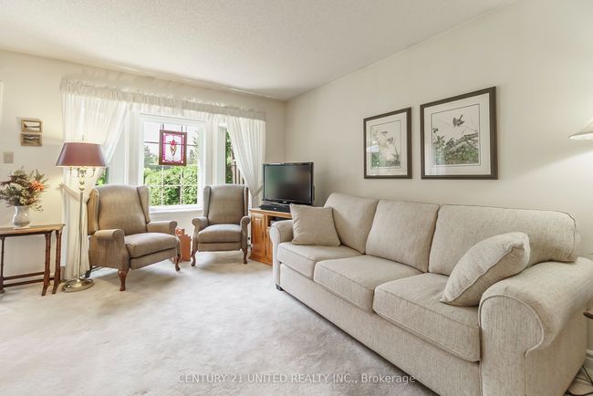 2 - 680 Whitaker St, Condo with 2 bedrooms, 2 bathrooms and 1 parking in Peterborough ON | Image 4