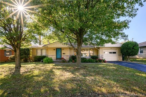 107 Franklin Dr, New Albany, IN, 47150-4556 | Card Image