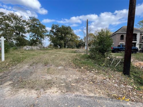 9722 Willow St, Houston, TX, 77088-4637 | Card Image