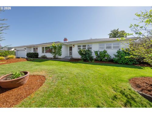 1025 Nw Basco Ave, Roseburg, OR, 97471-6164 | Card Image