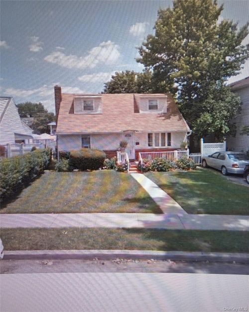 201 Benson Ave, Elmont, NY, 11003-2308 | Card Image