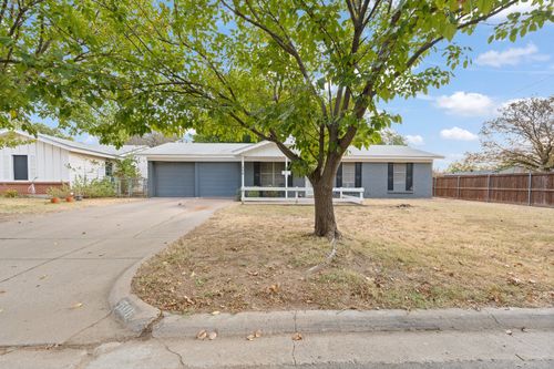 508 Nw Newton Dr, Burleson, TX, 76028-3726 | Card Image