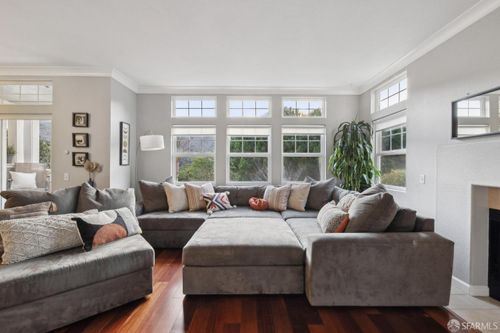 415 Callippe Ct, Brisbane, CA, 94005-1245 | Card Image