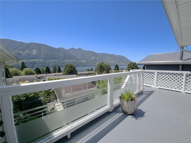 Balcony off primary | Image 28
