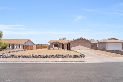 525 Zuber Ave, Henderson, NV, 89011-5394 | Card Image