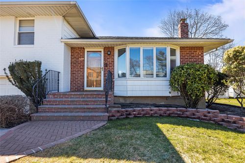 114 Celia Dr, Jericho, NY, 11753-1802 | Card Image