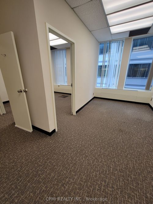 1103-123 Edward St, Toronto, ON, M5G1E2 | Card Image