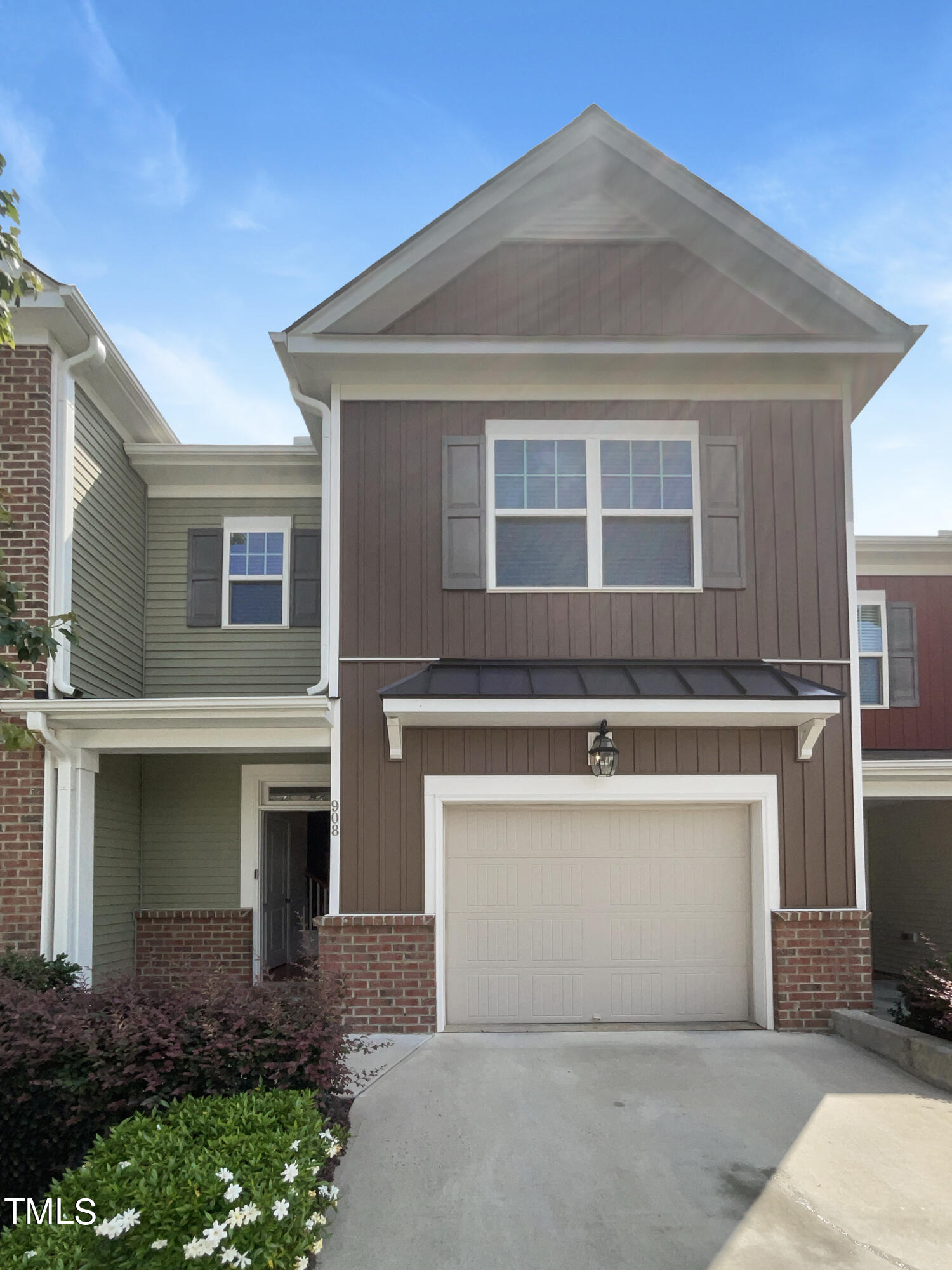 Saratoga Dr, Durham, NC 27704
