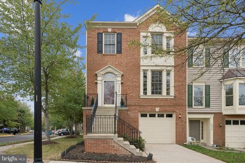 25368 Herring Creek Dr, SOUTH RIDING, VA, 20152-4402 | Card Image