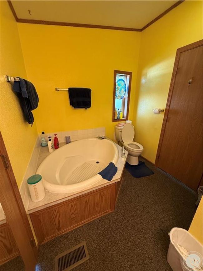 240 Central Ave W, House other with 3 bedrooms, 2 bathrooms and null parking in Reed Point MT | Image 22