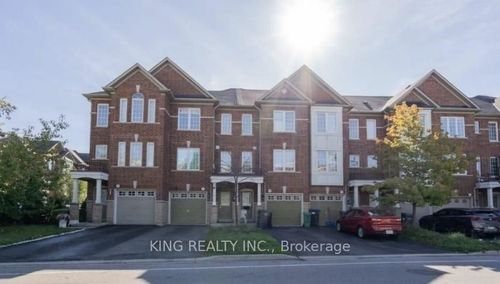 27 Denison Ave, Brampton, ON, L6X0H2 | Card Image