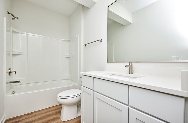 812 E 2 Nd St, Condo with 3 bedrooms, 3 bathrooms and null parking in Des Moines IA | Image 25