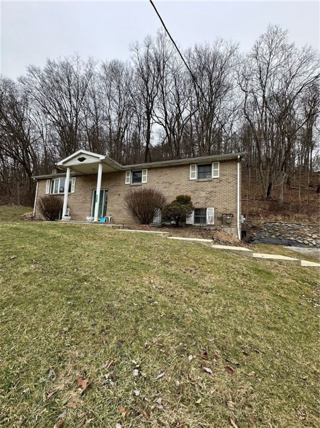 15454 Route 286 Hwy W, House other with 3 bedrooms, 2 bathrooms and 1 parking in Clarksburg PA | Image 4