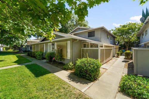 4-122 Del Rio Court, Vacaville, CA, 95687 | Card Image