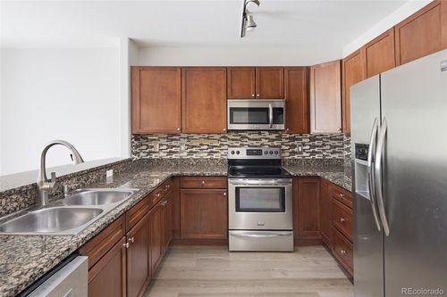 413-9079 E Panorama Cir, Englewood, CO, 80112-3564 | Card Image