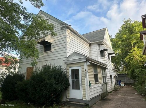 6701 Gertrude Ave, Cleveland, OH, 44105-3521 | Card Image