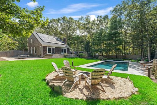 34 Harbor Blvd, East Hampton, NY, 11937-1777 | Card Image