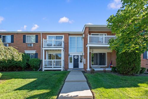 104-2400 Parmenter Blvd, Royal Oak, MI, 48073-1333 | Card Image
