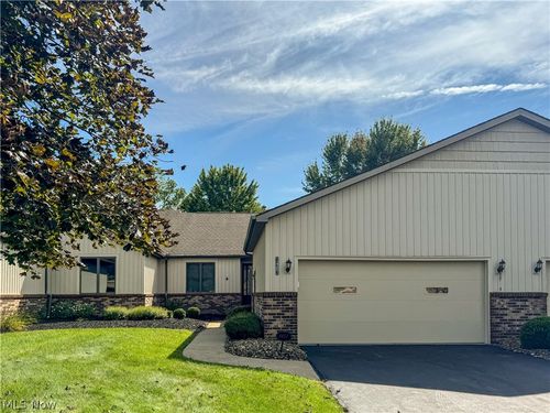 1487 Tripodi Cir, Niles, OH, 44446-3564 | Card Image