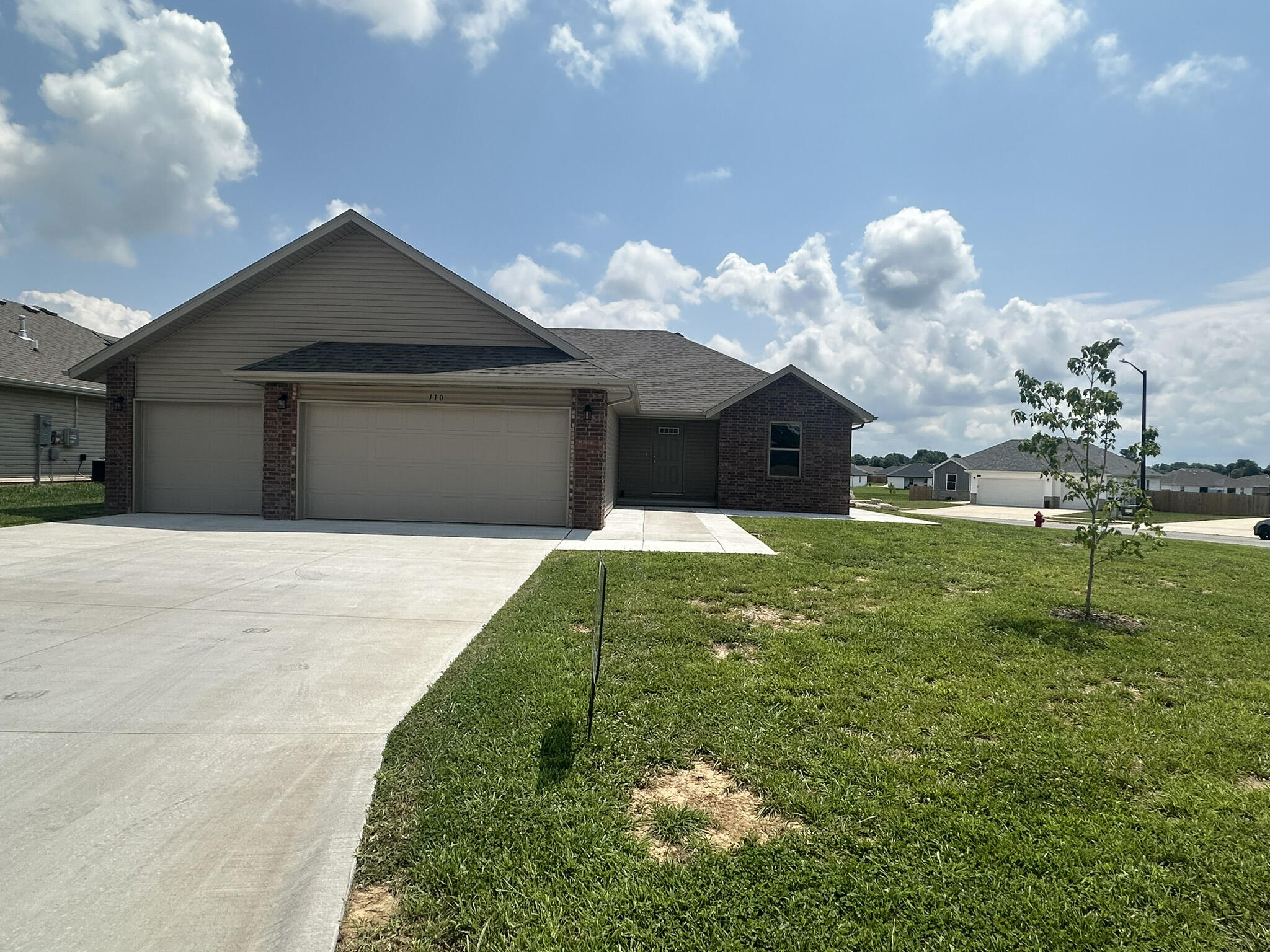 Melton Cir, Ozark, MO 65721