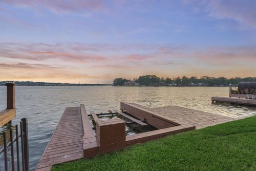 2811 Hemingway Dr, Montgomery, TX, 77356-8965 | Card Image