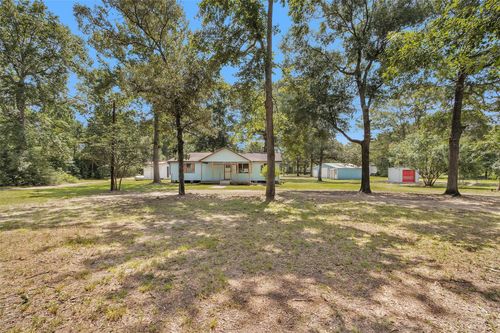 7576 Greenwood Dr, Cleveland, TX, 77328-9417 | Card Image
