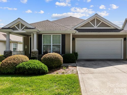 7 Eagle Creek Trl S, Flat Rock, NC, 28731-4780 | Card Image