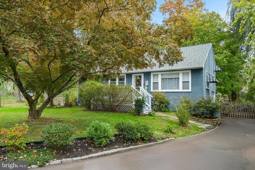 472 4th Ave, Warminster, PA, 18974-4467 | Card Image