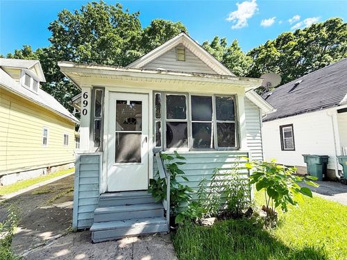 690 Seward Street, Rochester, NY, 14611 | Card Image