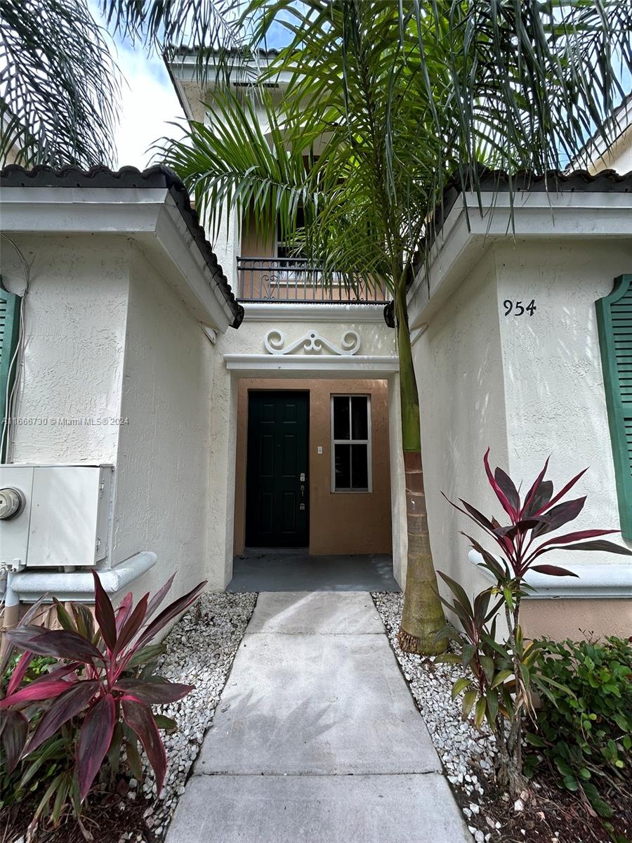42nd Ter, Homestead, FL 33033