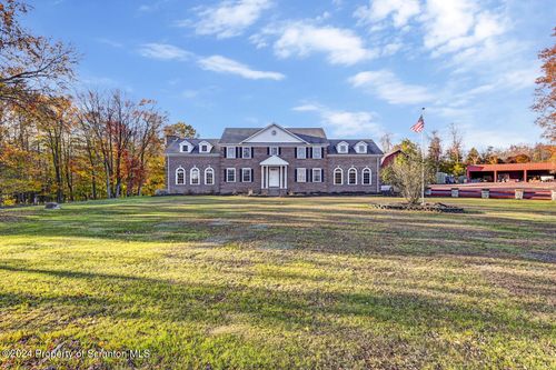 44 Macdonald Ln, Thornhurst, PA, 18424-8022 | Card Image