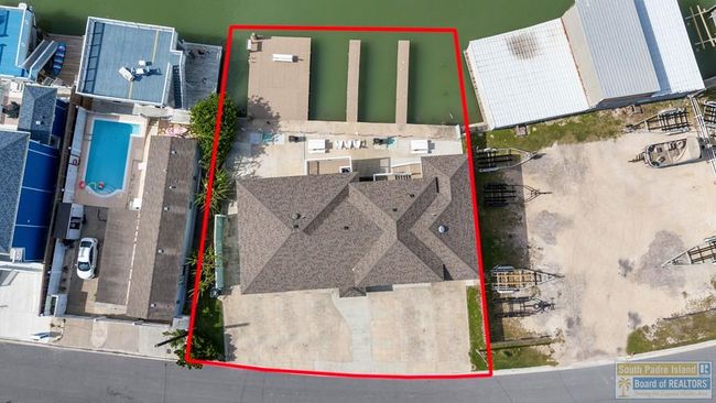 1109 Tarpon Ave, Home with 4 bedrooms, 5 bathrooms and null parking in Port Isabel TX | Image 5