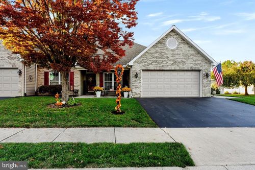 40 Summerfield Dr, CARLISLE, PA, 17015-6931 | Card Image