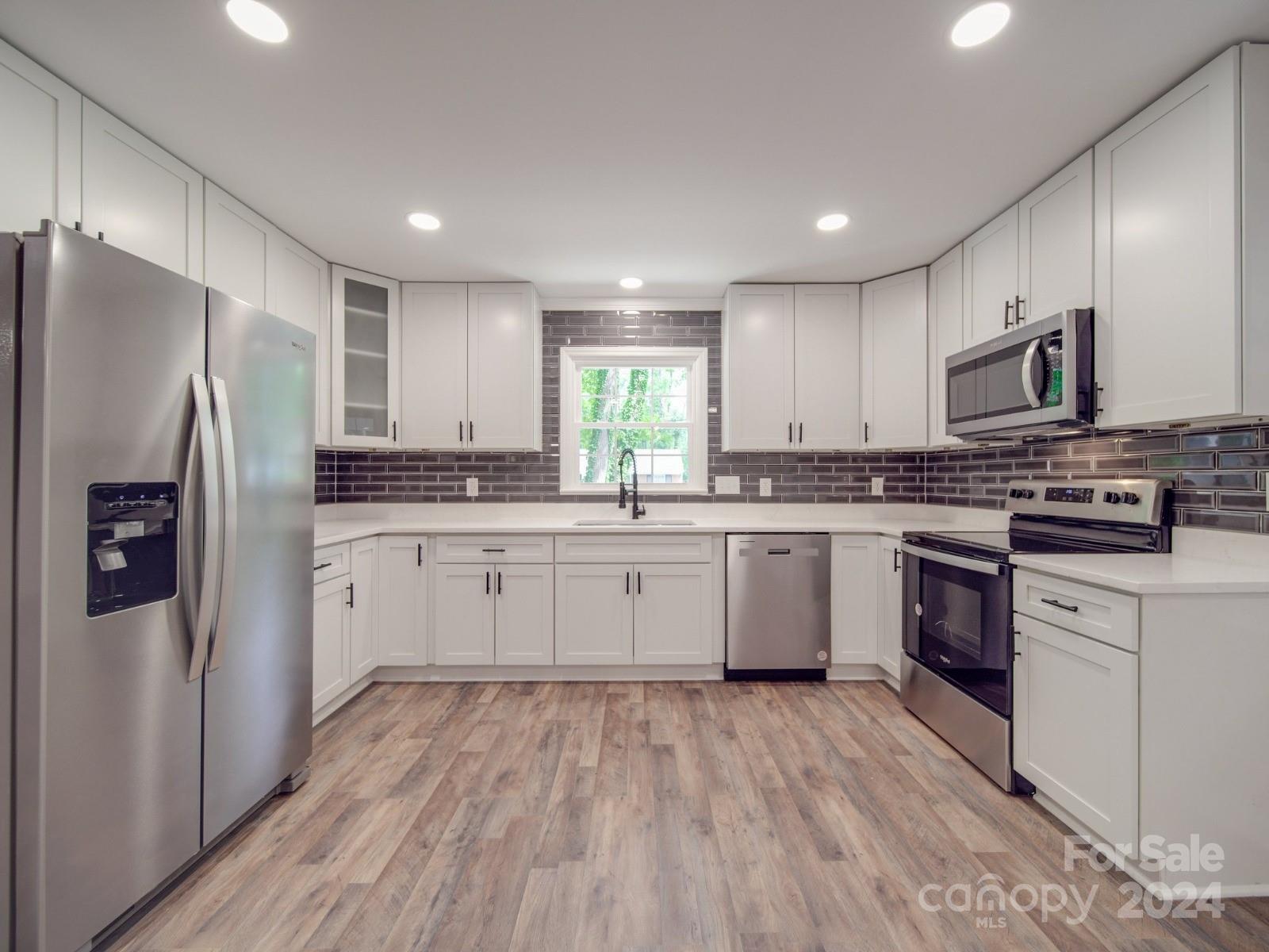 Kildare Dr, Charlotte, NC 28215