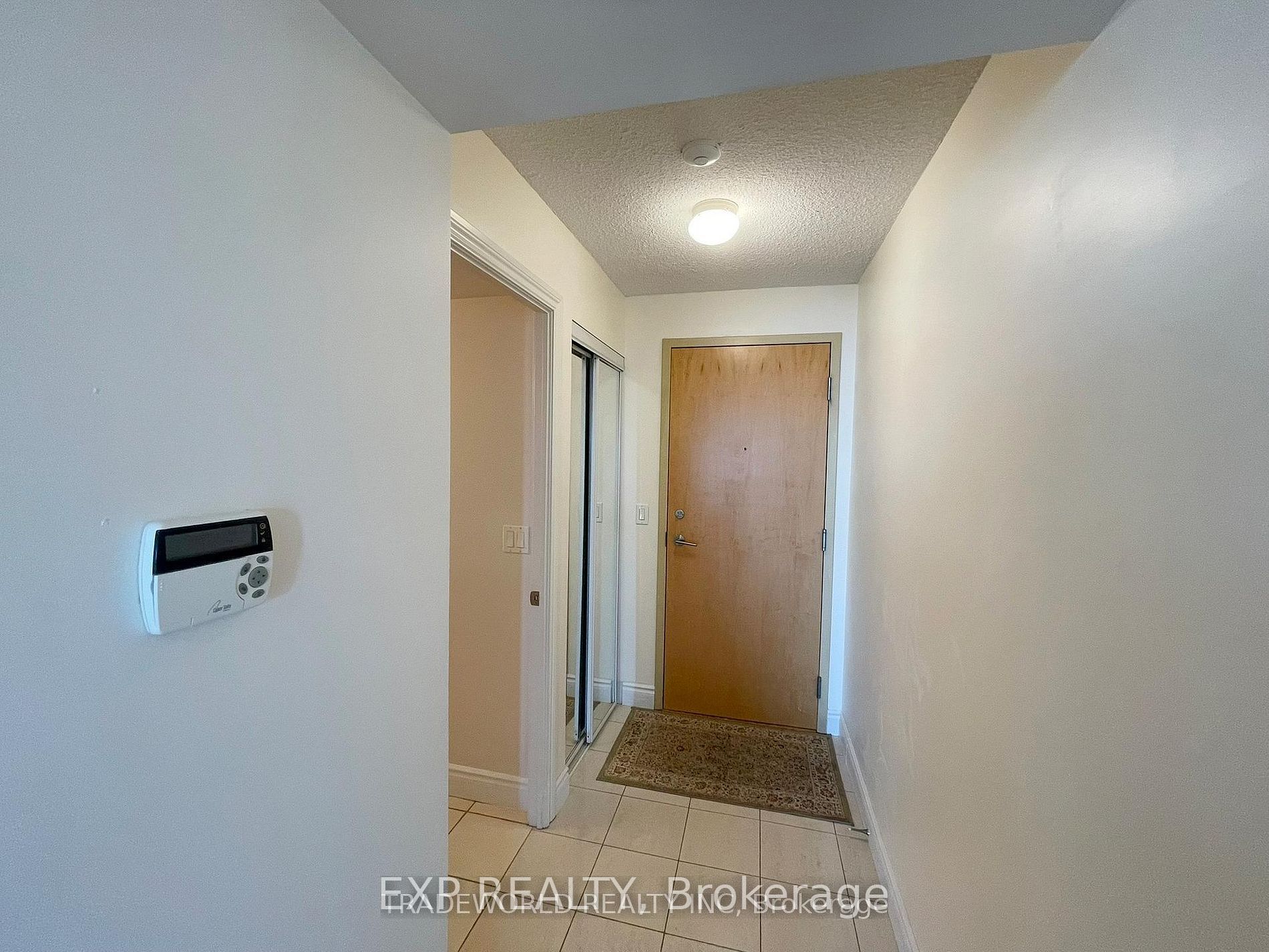 Residential Lease in Toronto E09 2