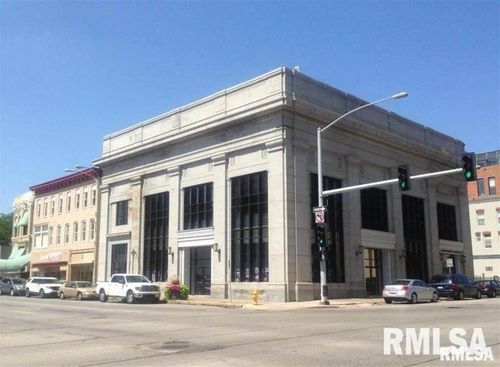 300 Brady St, Davenport, IA, 52801-1552 | Card Image