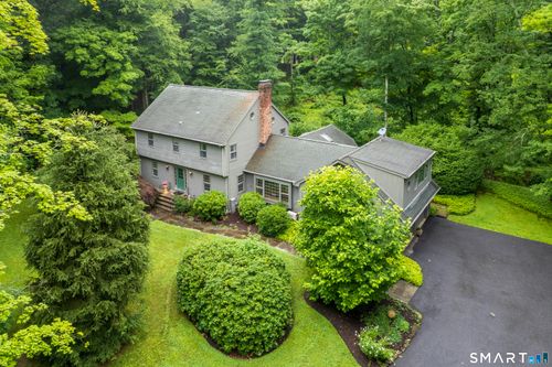 28 Winding Brook Ln, Redding, CT, 06896-1917 | Card Image