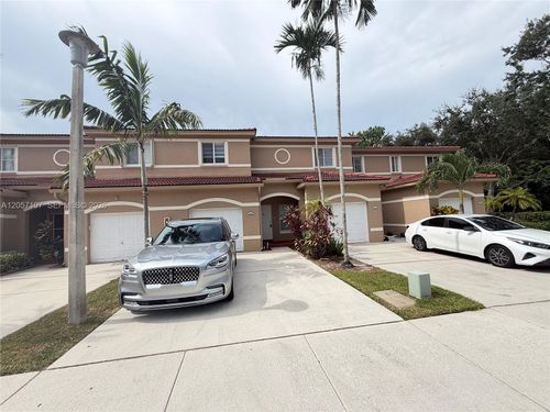 7663 N Southwood Cir, Davie, FL, 33328-3850 | Card Image