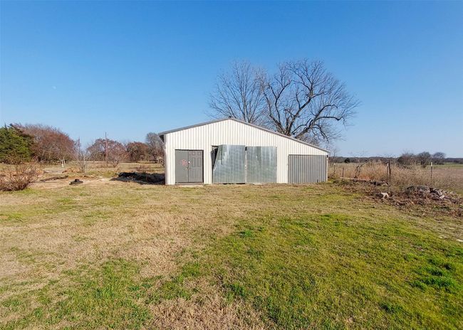 584 County Road 2131, House other with 2 bedrooms, 2 bathrooms and null parking in Telephone TX | Image 6