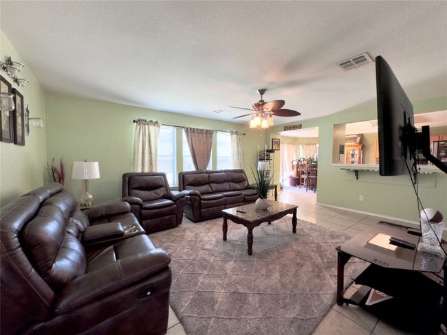 551 Abundance Ln, House other with 3 bedrooms, 3 bathrooms and 4 parking in Kyle TX | Image 6