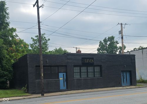 2111 W 10th St, Indianapolis, IN, 46222-3105 | Card Image