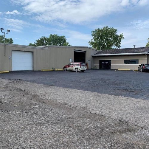 2632 Lippincott Blvd, Flint, MI, 48507-2022 | Card Image