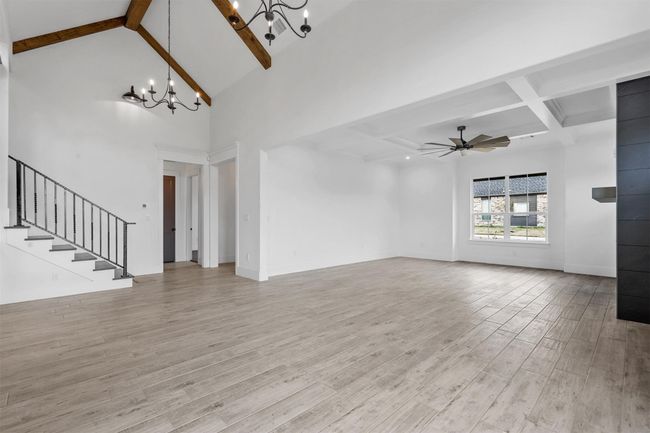Family Room / Dining | Image 13