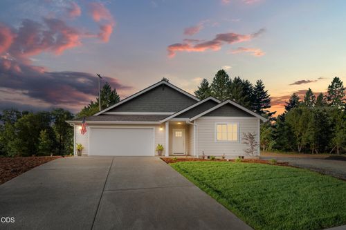 1107 Cascade Dr, Cave Junction, OR, 97523 | Card Image